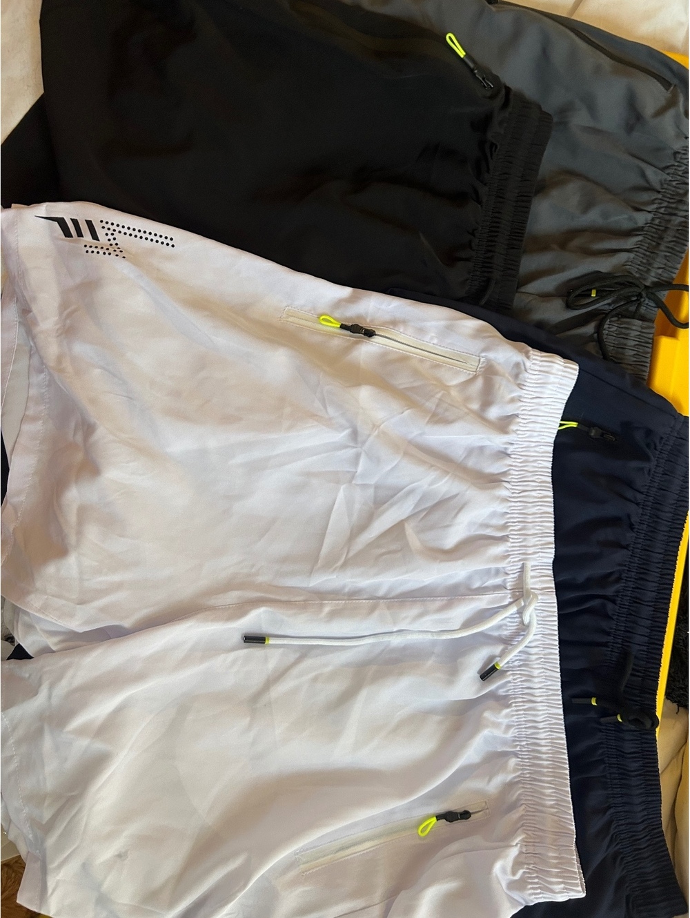 Men's Athletic Shorts with Elastic Waistband and Zip Pockets - 4 pack
